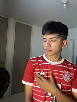 Leonarrrd 01 online show from December 2024 02:52:01 AM