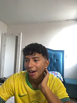 Leonarrrd 01 online show from September 2025 08:36:02 PM