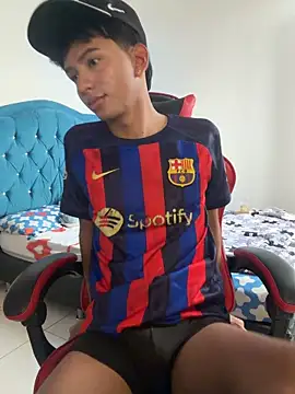 Leonarrrd 01 online show from December 2025 09:55:01 PM