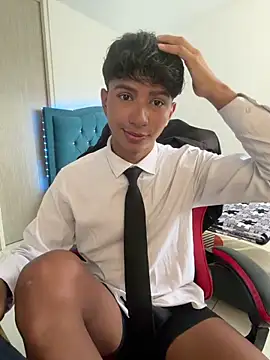 Leonarrrd 01 online show from March 2026 09:17:01 PM