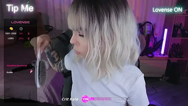 Kerry Kirk online show from October 2025 08:40:01 PM