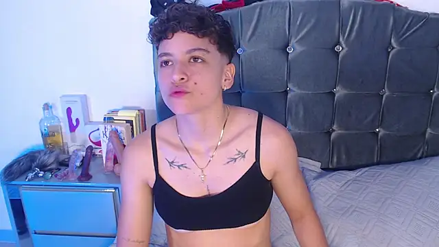 Antonella Cruz02 online show from May 2026 03:33:02 AM