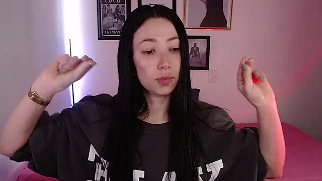 lilyy evanss online show from January 2025 08:47:01 PM