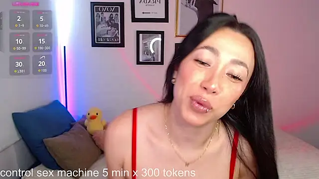 lilyy evanss online show from February 2025 09:07:02 PM