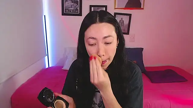 lilyy evanss online show from February 2025 10:53:02 PM