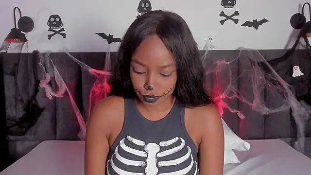 Martina jackson 15 online show from October 2025 08:00:02 PM