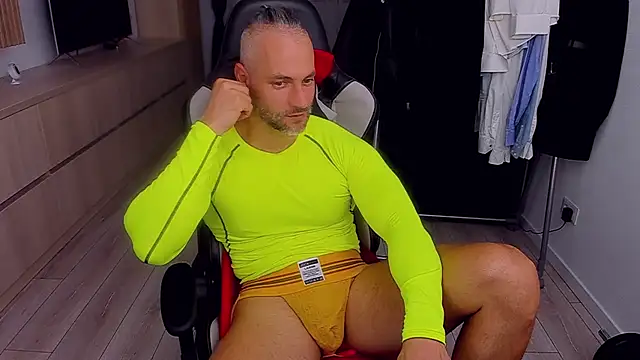 MarisMuscle online show from September 2025 06:52:02 PM