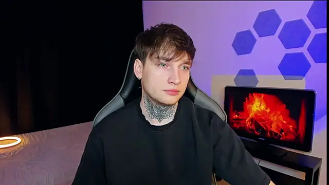 Chris Tyson online show from February 2025 09:38:02 PM