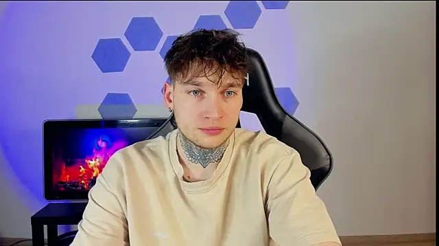 Chris Tyson online show from March 2025 11:04:01 PM