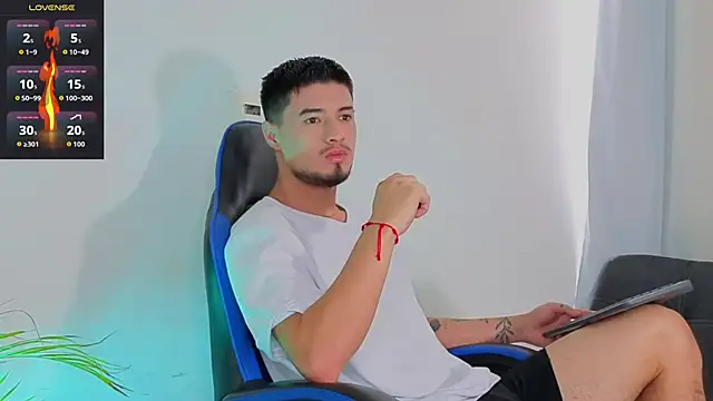 EdwardRoss  online show from January 2026 08:02:02 PM