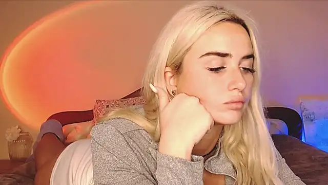 Snapshot of HaileyRosen chatting on January 2025 09:09:02 PM HaileyRosen online show from January 2025 09:09:02 PM