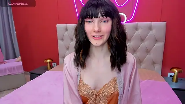 Snapshot of Lili_flowerr chatting on January 2025 04:10:01 PM Lili flowerr online show from January 2025 04:10:01 PM