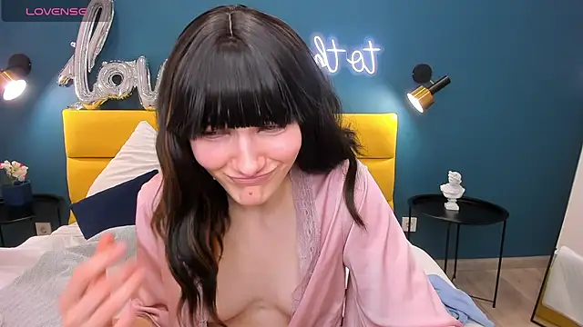 Snapshot of Lili_flowerr chatting on February 2025 09:53:02 AM Lili flowerr online show from February 2025 09:53:02 AM