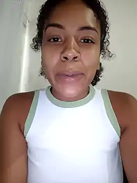 Julia Pretinha online show from April 2026 12:06:01 PM