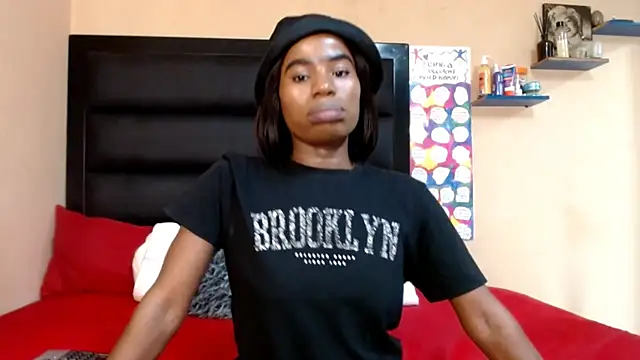 Snapshot of LongPussyLipsxx chatting on January 2025 08:43:01 PM LongPussyLipsxx online show from January 2025 08:43:01 PM