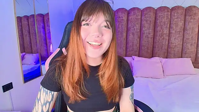 Fluffy Bubble21 online show from March 2026 04:09:01 AM