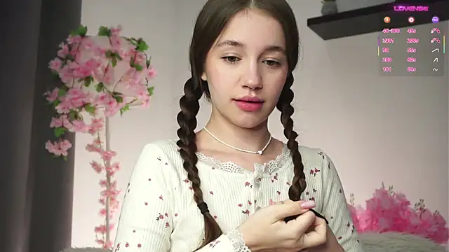 AmiLewis online show from November 2025 01:08:02 AM