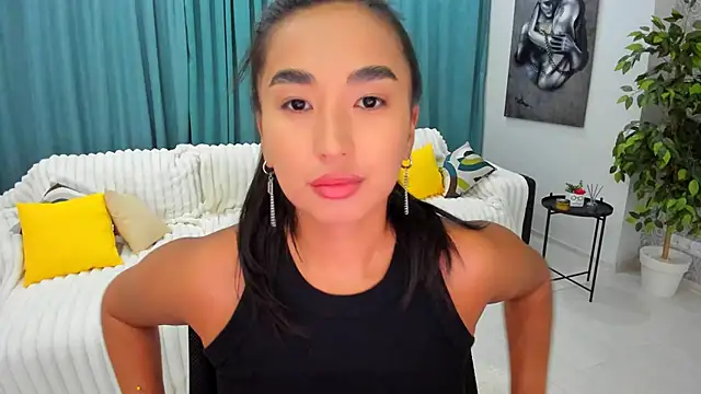 worldofkim online show from January 2025 12:28:02 PM