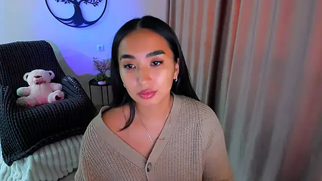 worldofkim online show from October 2025 10:27:02 AM