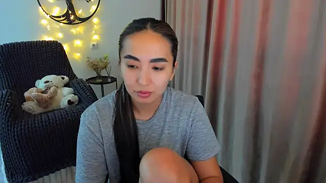 worldofkim online show from February 2026 05:17:01 AM