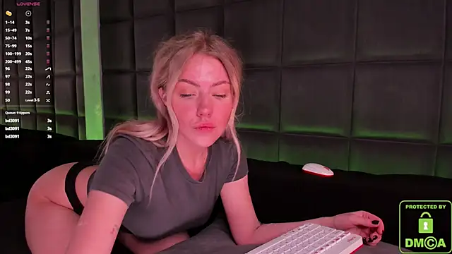 Snapshot of NateHalll chatting on March 2025 02:12:01 PM NateHalll online show from March 2025 02:12:01 PM