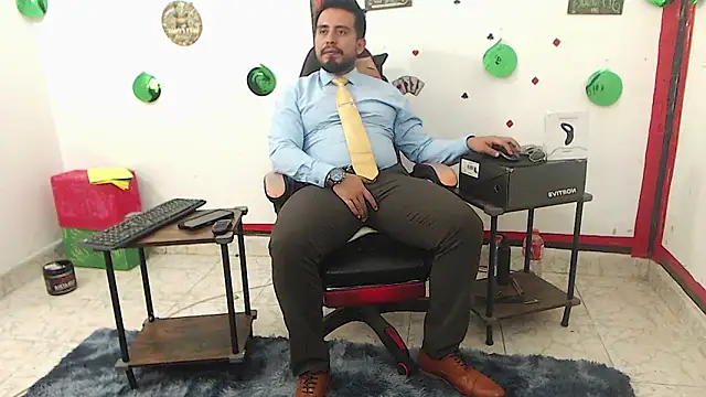 Snapshot of KalethBigDick chatting on April 2026 07:55:01 AM KalethBigDick online show from April 2026 07:55:01 AM