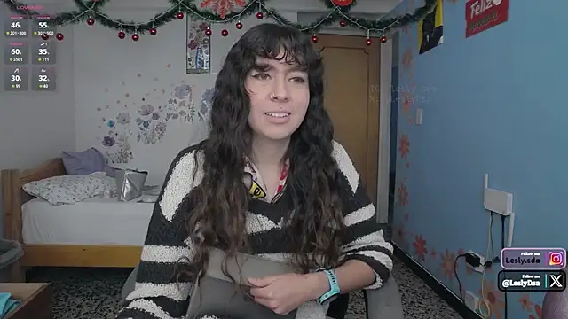 leslyyu online show from December 2025 03:49:02 PM