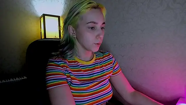 Snapshot of coraline_meow chatting on January 2025 07:43:01 PM coraline meow online show from January 2025 07:43:01 PM