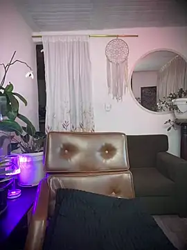 haiiley more online show from April 2026 01:26:01 AM