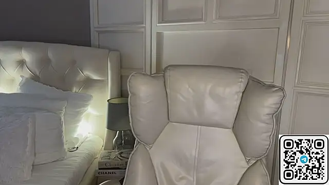 UrLillShy online show from April 2026 05:19:02 AM