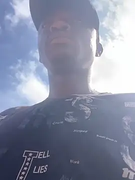 Snapshot of BigBrotherFreak chatting on November 2025 08:56:01 AM BigBrotherFreak online show from November 2025 08:56:01 AM