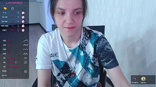 Snapshot of LisaHeart chatting on November 2025 06:41:04 PM LisaHeart online show from November 2025 06:41:04 PM