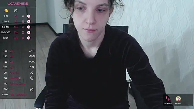 Snapshot of LisaHeart chatting on November 2025 11:47:02 PM LisaHeart online show from November 2025 11:47:02 PM