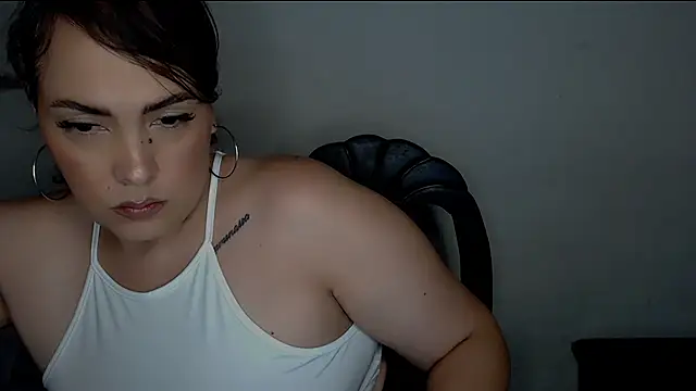 Snapshot of Miss_Agatha chatting on December 2024 02:19:02 AM Miss Agatha online show from December 2024 02:19:02 AM