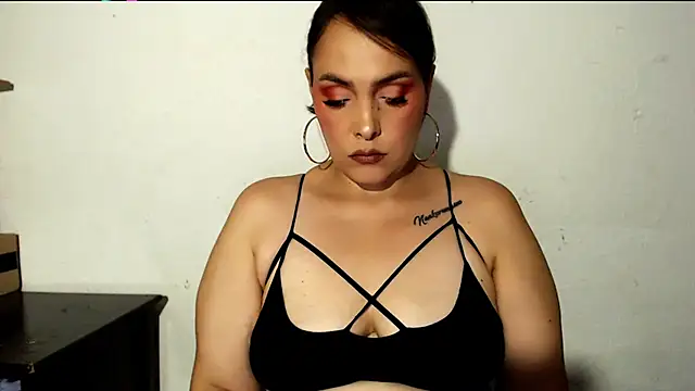 Snapshot of Miss_Agatha chatting on October 2025 12:41:02 AM Miss Agatha online show from October 2025 12:41:02 AM