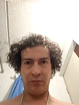 Snapshot of yonson90s chatting on September 2025 03:22:01 AM yonson90s online show from September 2025 03:22:01 AM