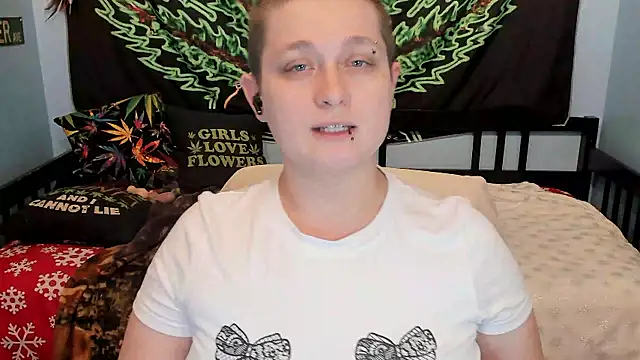 Chloenightmare online show from September 2025 10:41:01 AM