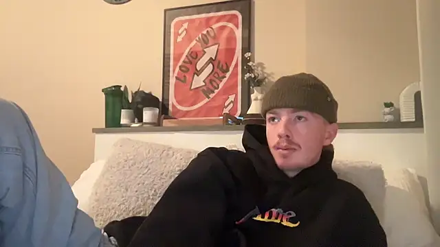 Snapshot of younghungginger chatting on December 2024 11:49:02 PM younghungginger online show from December 2024 11:49:02 PM