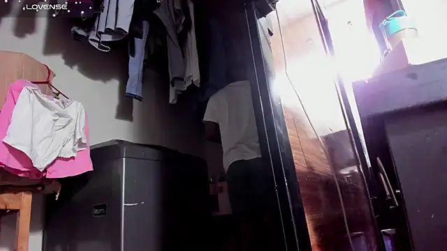 Snapshot of AlejoKhalifa_ chatting on November 2025 08:26:01 AM AlejoKhalifa online show from November 2025 08:26:01 AM