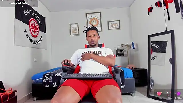 Snapshot of AlejoKhalifa_ chatting on November 2025 10:14:01 AM AlejoKhalifa online show from November 2025 10:14:01 AM