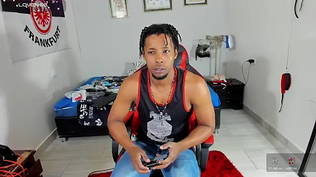 Snapshot of AlejoKhalifa_ chatting on November 2025 11:47:02 PM AlejoKhalifa online show from November 2025 11:47:02 PM