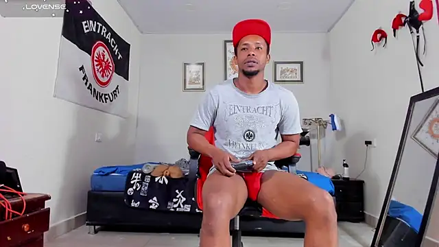 Snapshot of AlejoKhalifa_ chatting on November 2025 10:27:01 AM AlejoKhalifa online show from November 2025 10:27:01 AM