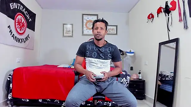 Snapshot of AlejoKhalifa_ chatting on December 2025 10:46:02 AM AlejoKhalifa online show from December 2025 10:46:02 AM