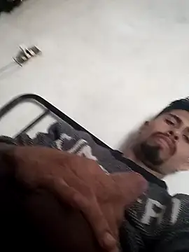 Snapshot of pene_latinoriico chatting on December 2024 04:30:01 PM pene latinoriico online show from December 2024 04:30:01 PM