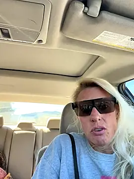 Snapshot of Glamazonx chatting on October 2025 04:46:01 PM Glamazonx online show from October 2025 04:46:01 PM