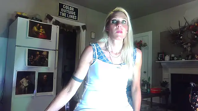 Snapshot of Glamazonx chatting on November 2025 01:26:01 AM Glamazonx online show from November 2025 01:26:01 AM