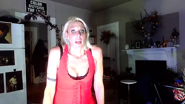 Snapshot of Glamazonx chatting on November 2025 12:24:01 AM Glamazonx online show from November 2025 12:24:01 AM