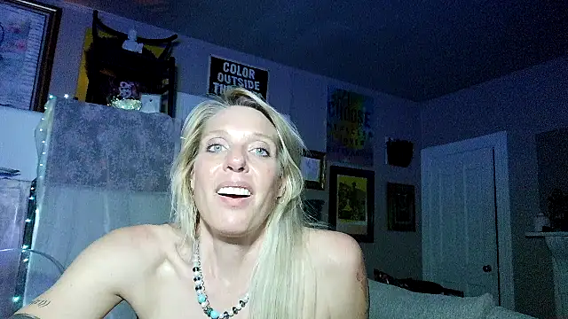 Glamazonx online show from April 2026 07:04:01 AM