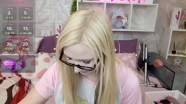 MeowkaKitty online show from October 2025 01:30:02 AM