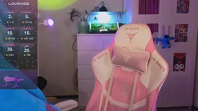 Britney Lynch online show from December 2025 09:12:02 PM